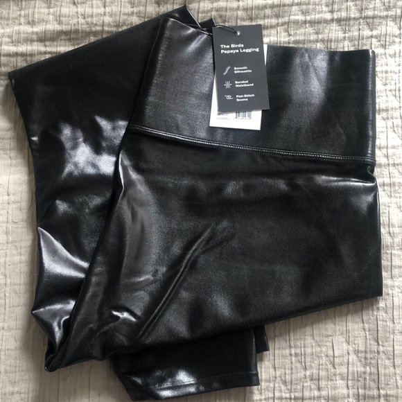 BNWT Knix x The Birds Papaya Leggings - Picture 3 of 5